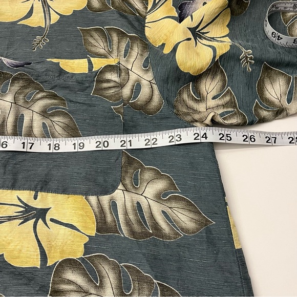 Vintage Tommy Bahama 100% Silk Hawaiian Floral Button Up Short Sleeve Shirt  L - Picture 4 of 13